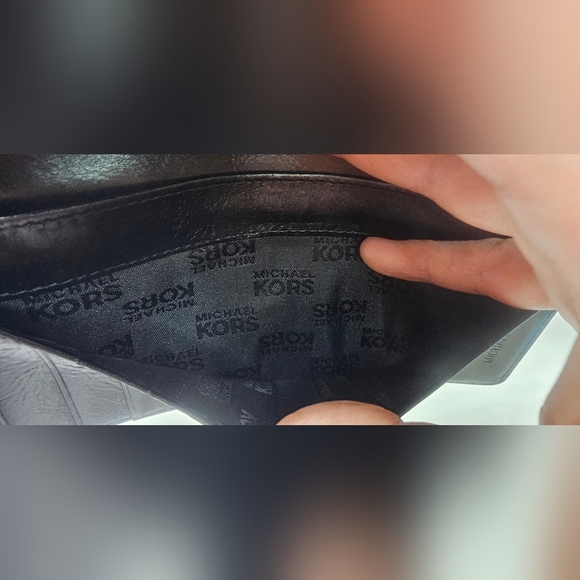 Michael Kors Rare Style Fulton Flap Black Continental Leather Bifold Wallet NWT - Picture 12 of 16